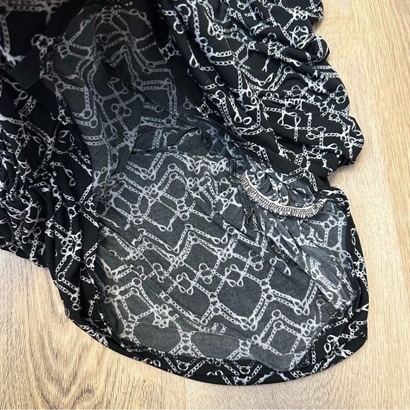 Leota Black and White Chain Maternity Dress - Picture 8 of 10